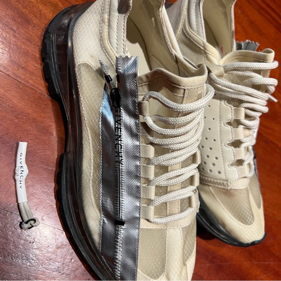 Givenchy Cream and Black Women's Sneakers - Picture 2 of 6